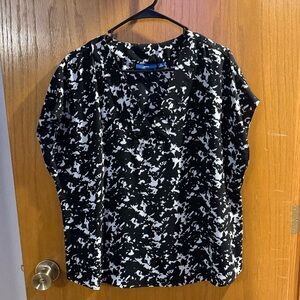 Group of 2 Dress Shirts, XL, Apt 9